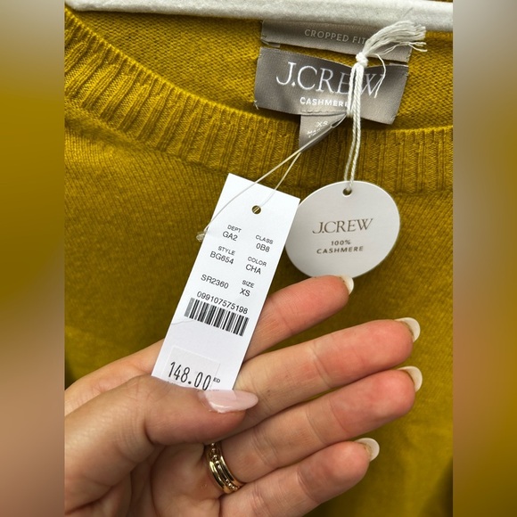 ❌SOLD❌J. Crew Cashmere shrunken crewneck sweater Chartreuse New with Tags! - Picture 6 of 6